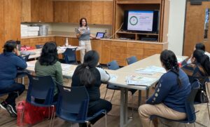 Patty teaching an EFNEP lesson